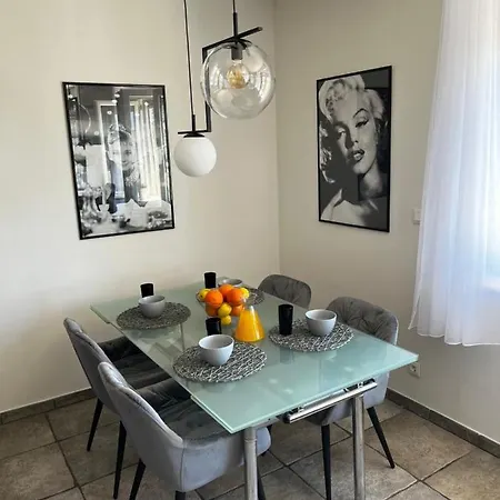 Apartment Luxury Lulu *